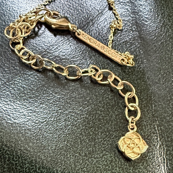 Kendra Scott Ashton Heart Gold and Pink Heart Pendant Necklace - Picture 4 of 9